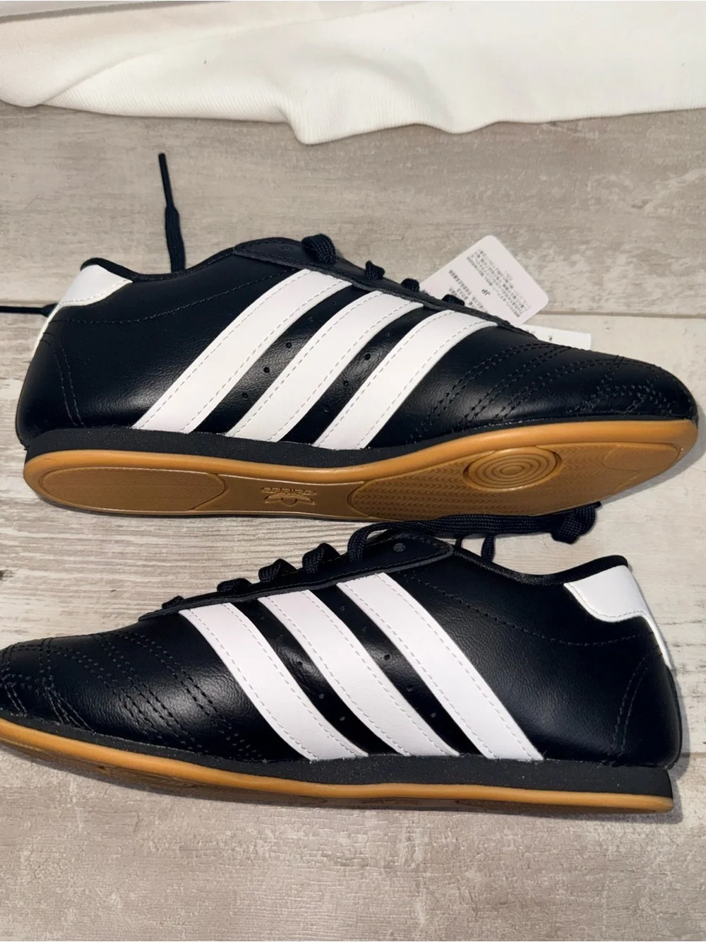 adidas Taekwondo Lace Black White Gum Shoes US 4 NEW